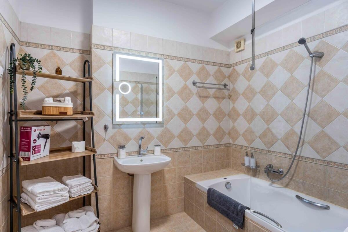 Sitia Panoramic Penthouse - Close To Sandy Beach - Private Parking Zewnętrze zdjęcie